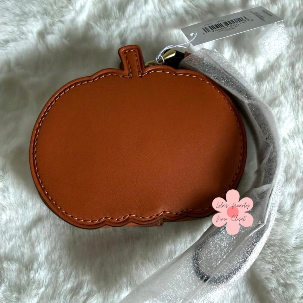 NWT Coach Pumpkin Coin Case Wristlet - Picture 2 of 4